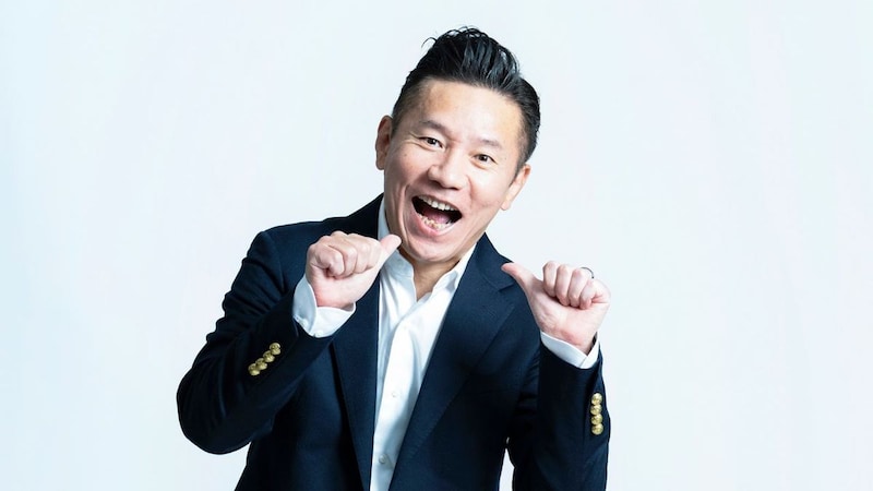 起業成功だけでは到達できなかった…「山下本気うどん」を立ち上げた“じゃない方芸人”が、借金1,000万円→億り人になれた〈人生の転機〉