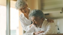 「そりゃないだろう…」社宅暮らし40年、金融資産2億円を築いた70代夫婦の誤算。〈入居金9,000万円の高級老人ホーム〉へ入所も、6年後に夫婦揃ってやつれたワケ【FPが解説】