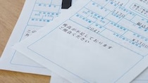 「遺族年金をもらえるはずが…」52歳パート妻を襲った悲劇。急死した55歳夫の「書斎の引き出し」を開け、明るみに出た〈衝撃の秘密〉【CFPが解説】