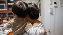 こんな老後のはずじゃなかったのに…4人の孫に囲まれ幸せなはずが、「年金330万円・貯金2,500万円の70歳夫婦」の顔が晴れない理由【FPが解説】