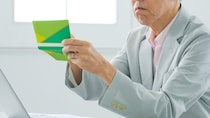 お金はある。プライドもある。知識はない…退職金投資デビューの典型的失敗パターン【FPが解説】