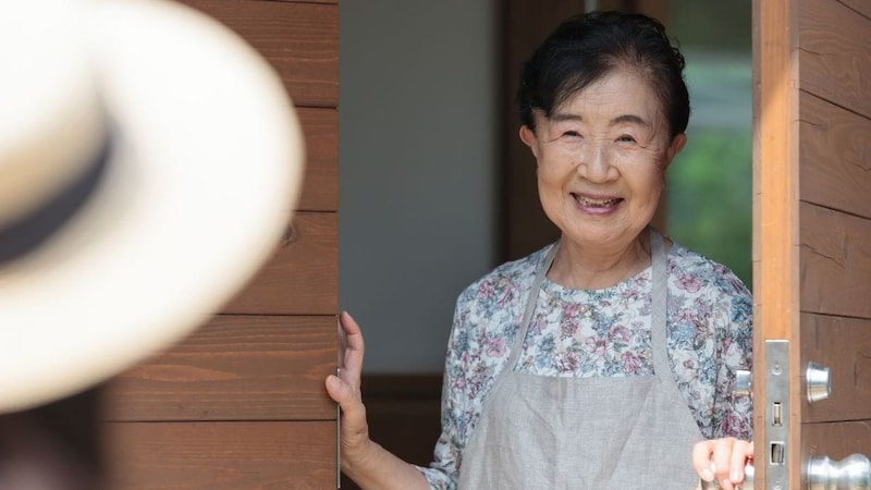「今年は来なくていいよ」76歳実家の母がポツリ。毎年約12万円・新幹線の争奪戦も“親孝行”のはずが…〈お盆の帰省〉が消えた夏