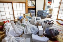 「お母さん、どうしてそんなに痩せちゃったの…？」半年ぶりに実家に帰省した53歳娘、75歳母親の姿に思わず涙。＜“生活に困ってない”という油断＞