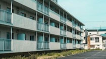 老後は安泰だと思ったのに…〈1DKの都営団地〉に住む年金月20万円・60代夫婦。ローン完済の〈4LDKの一軒家〉を売却した「予期せぬ理由」【CFPが解説】