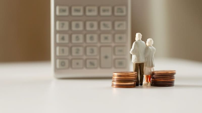 「老後不安」という大問題…解決の糸口となる「資産の寿命」を知る具体的な方法【FPが解説】