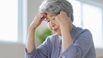 「地獄でしかない…」70歳夫が急死。繰下げ受給で〈年金月25万円〉のはずが、72歳妻に告げられた「驚愕の遺族年金額」と自宅売却の現実