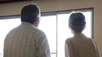 「一生、会うつもりはない」娘に見捨てられた年金280万円・60代夫婦、市営団地で過ごす“思い出だけが美化していく余生”。発端となった〈梅雨の夜の来訪者〉【FPが解説】