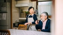 父さん、いまさら困るよ…実家を相続するつもりで「賃貸派」だった年収800万円の48歳サラリーマンの末路。しっかり者の姉・二人の妹からの袋叩きに遭い、貼られた「世間知らず」のレッテル【FPが解説】