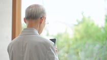 「仕送り、もういらないよ」…年金月10万円・83歳父の言葉に胸騒ぎ。「毎月5万円の援助」を15年続けた55歳息子が、実家で目撃した〈衝撃の光景〉【CFPの助言】