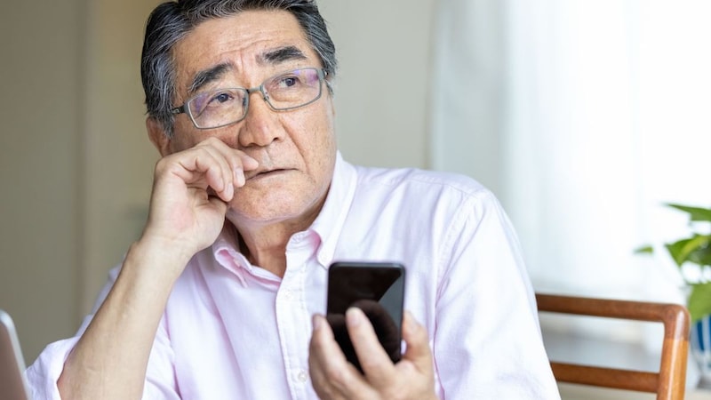 「新NISA、やめるかもしれません」…投資で〈資産2,000万円〉を突破。年収720万円・52歳会社員が「iDeCoを優先する」と語るワケ【FPの解説】
