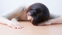 「遺族年金、これだけ…？」65歳専業主婦、年金事務所で思い知った厳しい老後。夫急死で崩壊した〈月22万円の年金生活〉【CFPが解説】