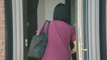 「心配で、心配で…」第一便の飛行機で〈手取り26万円〉25歳息子のアパートに駆けつけた55歳母。待ち受けていた“悲しい結末”【CFPの助言】
