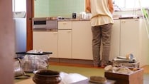 「また仕送りをお願いね」〈年金月11万円・78歳母〉を案じた53歳息子、突然の帰省で知った思いもよらぬ真実