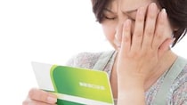 「俺の金だ、文句あるのか！」年金〈月7万円〉の85歳父。通帳から消えた〈1,000万円〉の行方を聞いた50歳次女が崩れ落ちたワケ