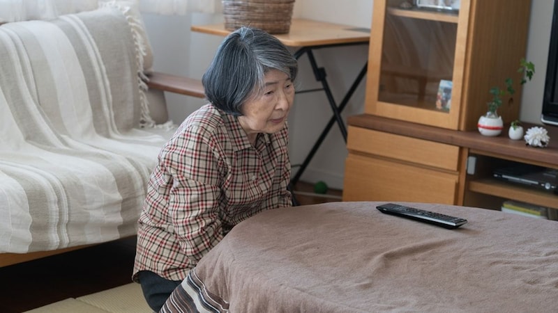 「サ高住、引き払っちゃった」施設入居も5ヵ月で逃亡…実家の居間でモジモジする84歳母を、56歳長男が目撃。母が吐露した想定外の“出戻り理由”【FPが解説】