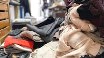 「夏休み、あと1週間なのに、いつまでいるの…？」年金月23万円・70代夫婦の控えめな質問。服が散乱するスーツケースは全開のまま、実家から帰る気配がない42歳娘が漏らした〈とんでもない告白〉【FPが解説】