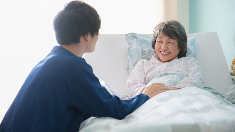 在宅医療の質を決定する「褥瘡(床ずれ)の予防」――新規発生と悪化を防ぐ方策とは?【医師が解説】