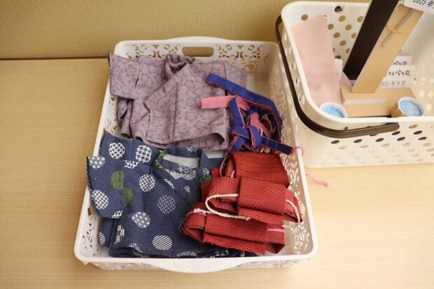 帯もミニサイズ!(画像はエージェントあけぼの@momeox2さんの投稿より)