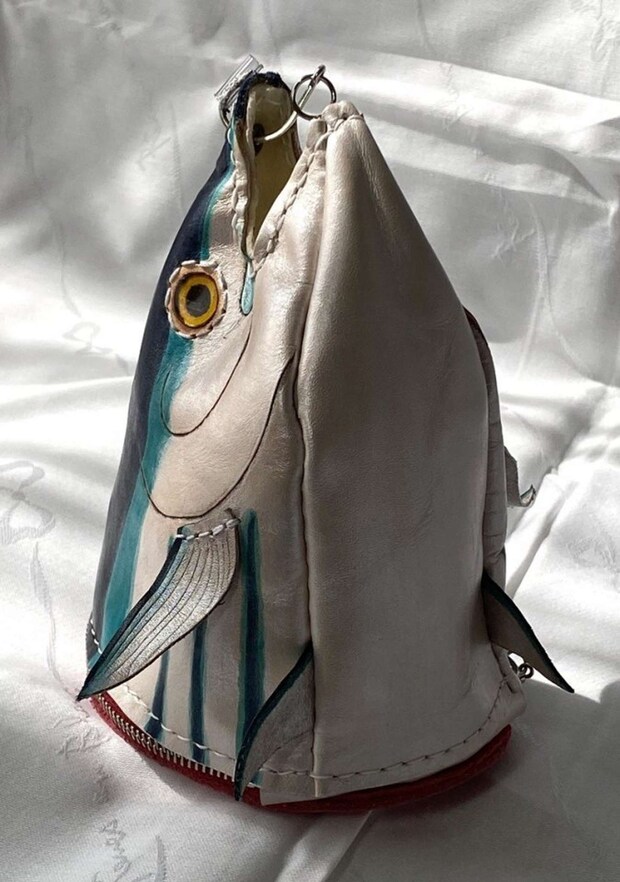 ふるさとチョイスより(製造:KRSカスタム・サドル)