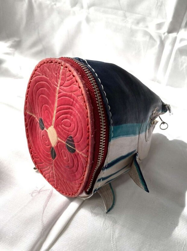 ふるさとチョイスより(製造:KRSカスタム・サドル)