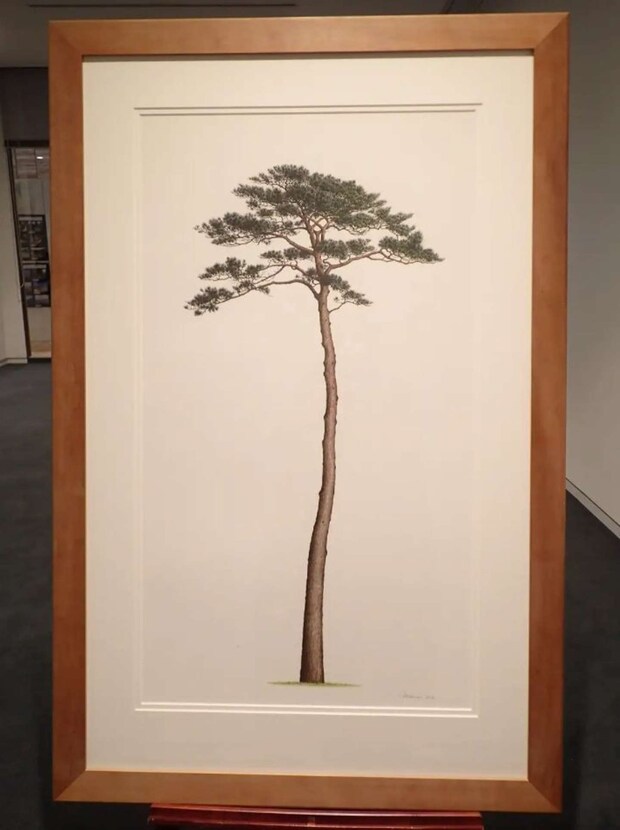 山中麻須美さん作「奇跡の一本松」 陸前高田市立博物館公式アカウント(@RikutakaMuse)の投稿より、再掲