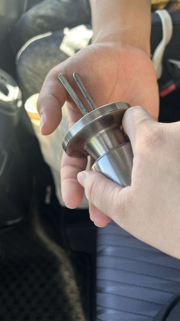 別れ(画像は伊達巻子(@datemaki_oic)さん提供)