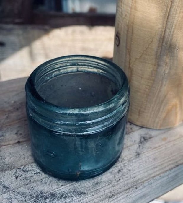 画像提供：＠tetsu_tochiさん、カラスにもらったちいさなガラス瓶