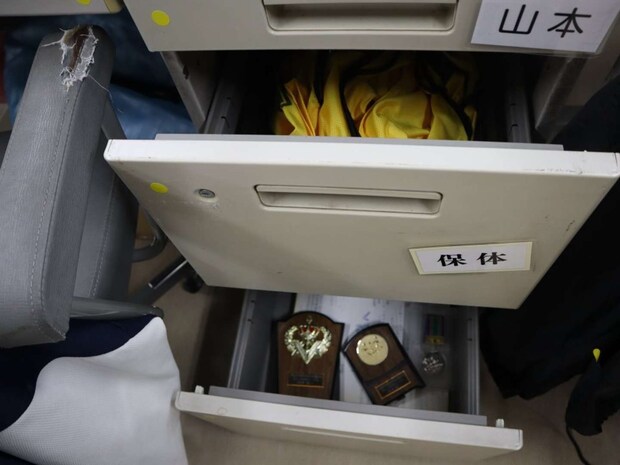 ビブスとか入ってる