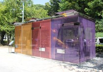 前も後ろもスケスケ...　渋谷の「透明トイレ」が話題に→本当に外から見えない？現地でさっそく試してみた