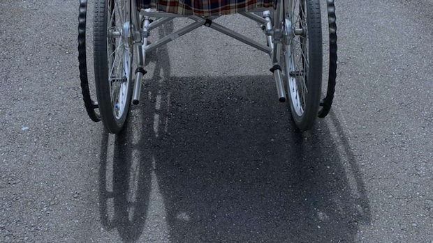 気付けば、車いすを...(画像はphotoACより)