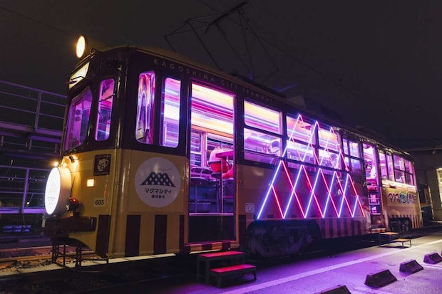 「マグマやきいも電車」の外観(画像はプレスリリースより)