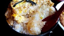 「ほかに客のいない食堂でカツ丼を注文。半分残して出ようとすると店のおばさんが『お兄ちゃん...』」（千葉県・70歳以上男性）