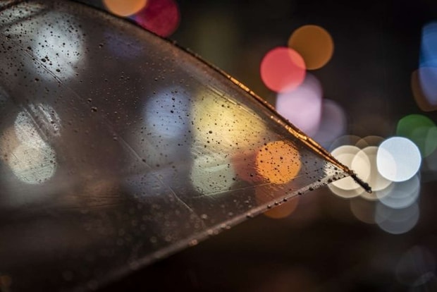 雨の日にビニール傘をくれた人へ(画像はphotoAC)