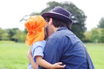 パパ主導のお庭バーベキューに2歳娘が「楽しくなかった」　→その後の〝パパの反応〟が完璧すぎて15万人感動