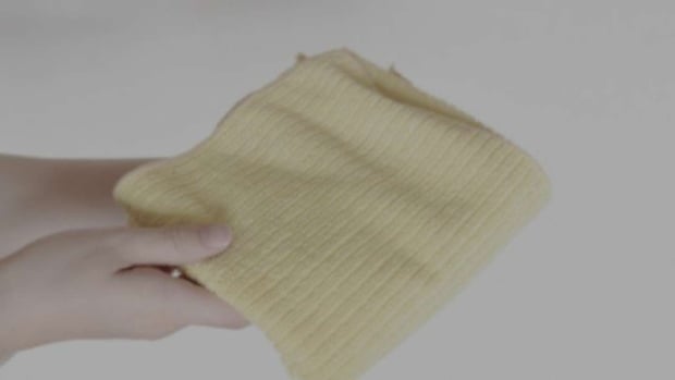 手を差し伸べてくれた人へ(画像はphotoAC)