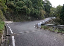 「広島ナンバーの車から降りてきた若い男性3人組。慣れた手つきで板切れを持ってきて」（島根県・60代女性）