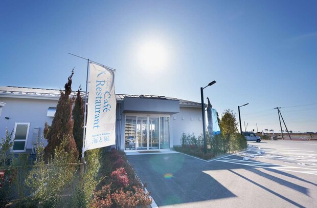 テラス席は潮風が心地いい（画像はせんだい海浜エリアナビ ぐるっと、海手HPより）