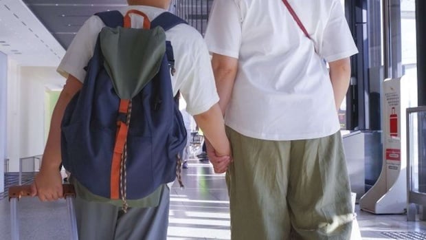 おじさんのおかげで（画像はphotoAC）