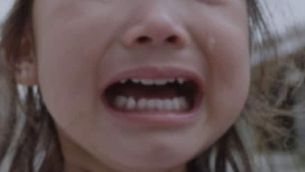 幼い娘がトイレで...（画像はphotoAC）