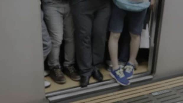 入試会場へ行く電車が(画像はphotoAC)