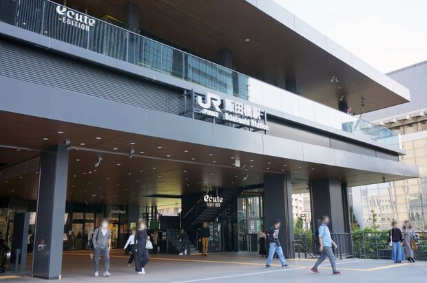 駅直結なので気軽に利用できる「エキュートエディション飯田橋」(画像はphotoACより)