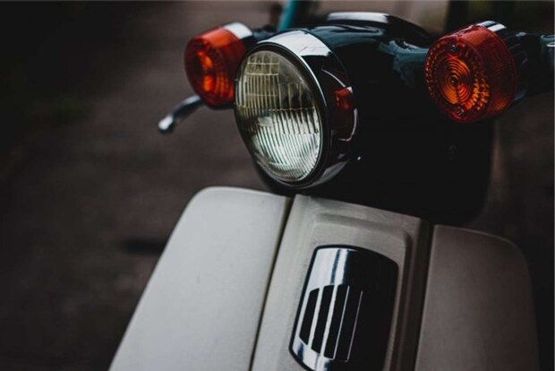 彼女の実家へ向かったけれど(画像はphotoAC)