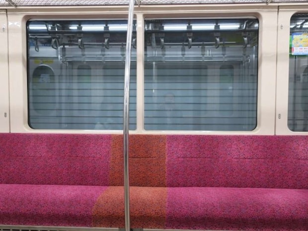 電車の中でのできごと(画像はphotoAC)