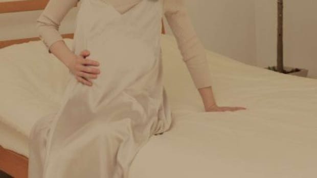 陣痛で苦しんでいると(画像はphotoAC)