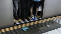 「満員の湘南新宿ラインで通勤していた妊娠中の私。高齢女性客に大声で『ひどいねー！』と声をかけられて」（東京都・30代女性）