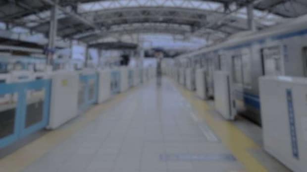 つわり中の通勤電車で(画像はphotoAC)