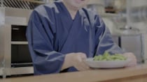 沖縄旅行中に居酒屋で翌日の昼食を聞かれた私。コンビニか弁当だと答えると店員に「それはダメ」と言われて