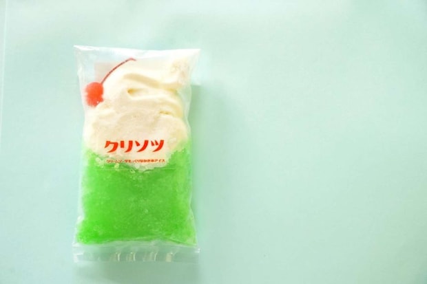 どう食べようか（画像提供：冷凍プリンソフト）
