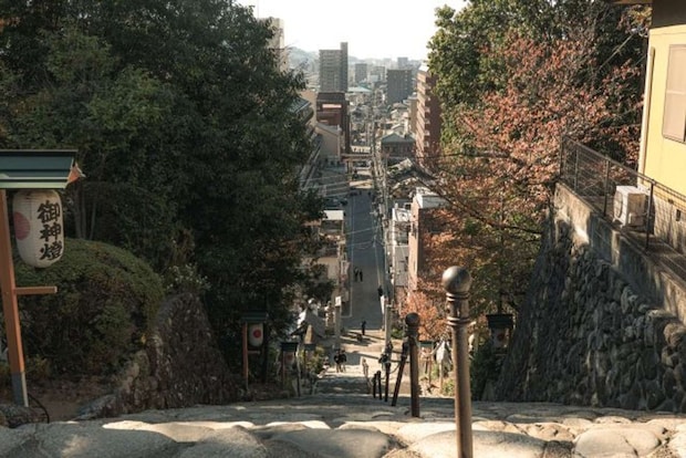 伊佐爾波神社の石段(画像はphotoAC)