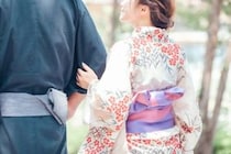 「浴衣デートの途中で立ち寄ったファミレスで、女性店員が『ちょっと来て』。彼女は私をトイレに連れていき...」（新潟県・30代女性）